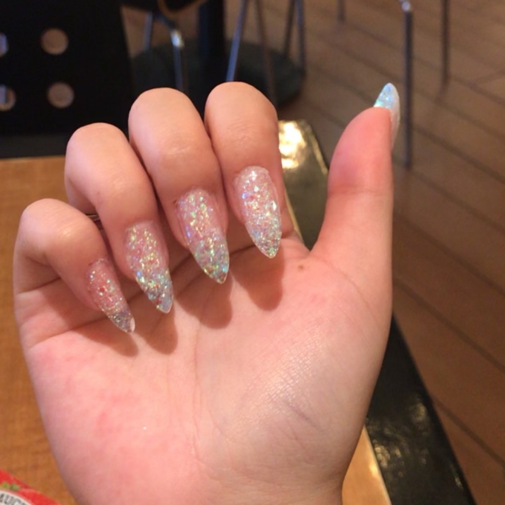 Press on nails